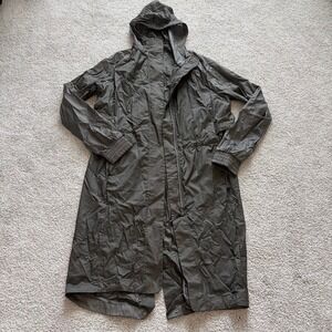 Lululemon Lab Assemblage Rain Jacket Shell Womens 6 Gray Lightweight Packable